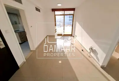 1 BR Apartment in Bur Dubai with Balcony