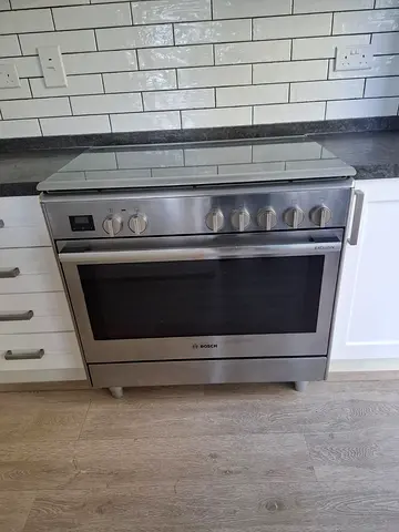 Bosch Series 8 Top Gas Oven electric Cooker 90cm For Sale Same Like New
