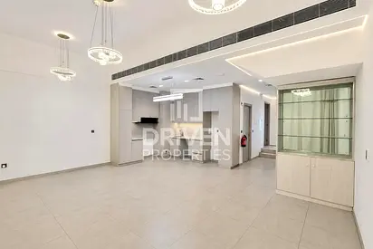 Unfurnished | Single Row | Ready to move in