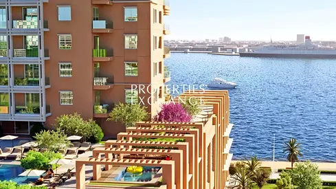 WATERFRONT LIVING | BRIGHT & SPACIOUS | READY TO MOVE IN