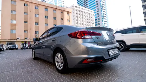 2019 Hyundai ELANTRA 照片 12