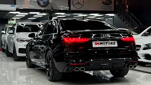 صورة 7 لـ 2022 AUDI A4