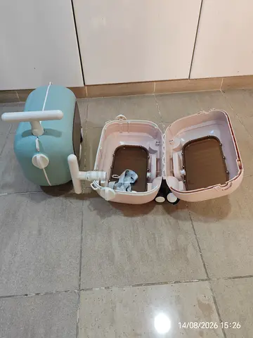 Used Trunki-style Ride-On Kids Suitcase / Carry-On