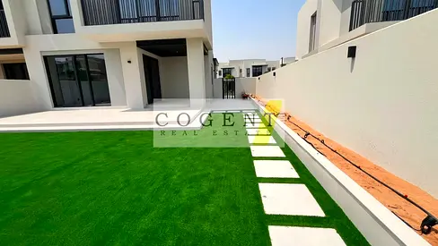 Fully Landscaped | Large Corner Plot | Single Row