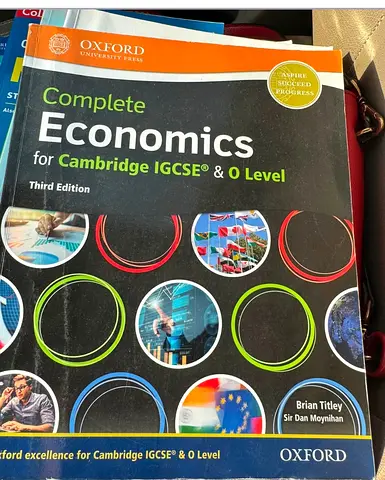 Complete Economics for Cambridge IGCSE & O Level (Third Edition) - Oxford