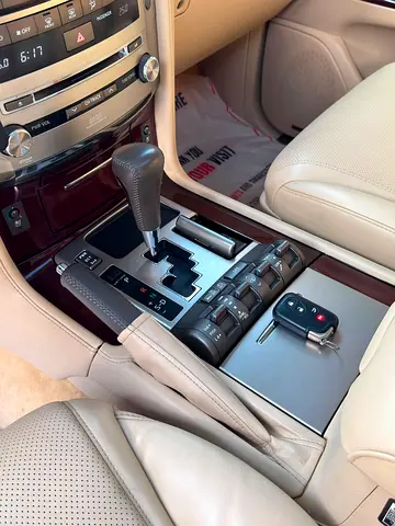 2015 Lexus LX-SERIES 照片 7