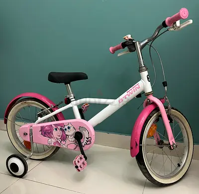 B’Twin 16-inch Docto Girl 500 kids bike