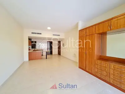 High Floor Studio Beach/Mall Access