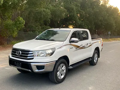 Toyota Hilux SR5 2017 GCC Specs - Well Maintained Pick-up