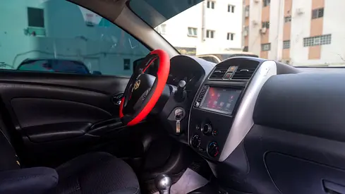 2019 Nissan VERSA 照片 10