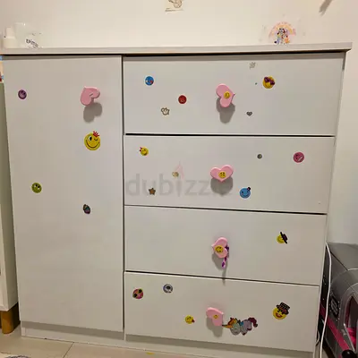 White 4-Drawer Baby Dresser with Cute Pink Handles