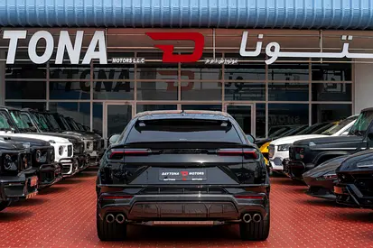 صورة 6 لـ 2024 Lamborghini URUS