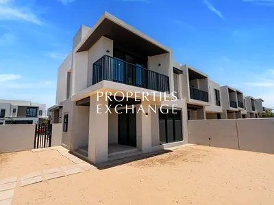 CORNER UNIT | SINGLE ROW | PREMIUM LOCATION | RESALE