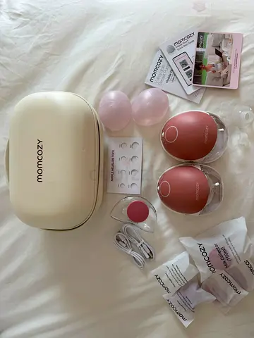 Momcozy M9 Mobile Flow Hands-Free Breast Pump – Double Set, Cozy Red