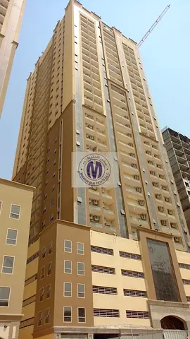 شقة واسعة مكونة من غرفة نوم واحدة وصالة بالإضافة إلى غرفة مكتب للبيع في برج جولدكريست ب، مبنى جديد