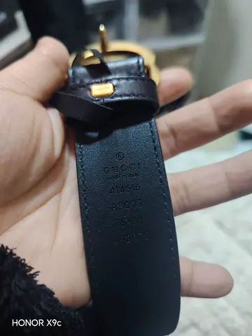GUCCI leather belt with gold buckle - authentic style, used