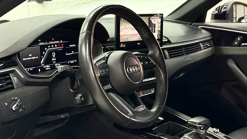 صورة 8 لـ 2022 AUDI A4