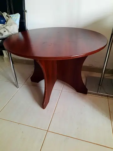 Wooden Round table for sale !!!