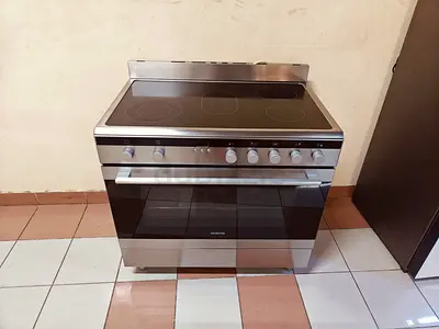 Siemens Latest model Electric Ceramic Cooker 90cm For Sale Same Like New Condition