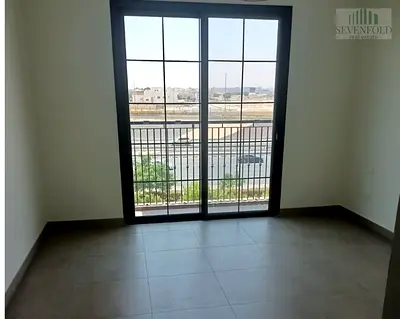 Stylish 1BR | with Study | Vibrant Community