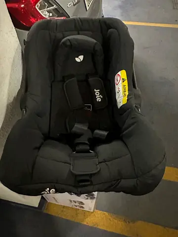 Joie Infant Car Seat in Black