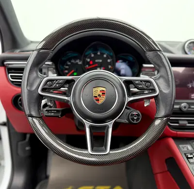 2020 Porsche MACAN photo 7