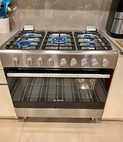 Bosch 5 burner gas cooker neat and clean perfect working