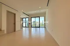 3BR House | Corner End | Backing Pool | Single Row