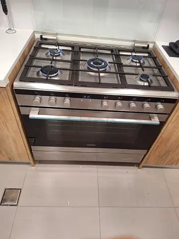 Siemens Latest model Full Gas Cooker 90cm For Sale