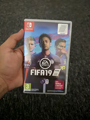 FIFA 19 (Nintendo Switch) - Complete Case