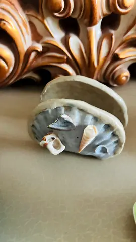 Small Porcelain Shell-Themed Figurine / Decorative Trinket