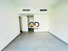 LUXURY 2BHK FALAT 3 WASHROOM WITH 3 BULCONEY RENT 85K GYM POOL AND PARKING PARIM LOCATION
