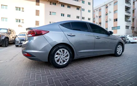 2019 Hyundai ELANTRA 照片 15