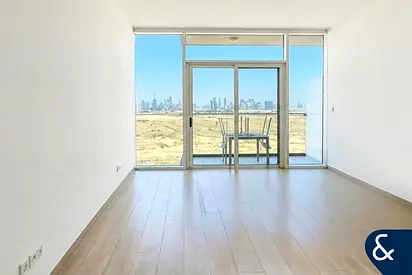 High floor studio apartment - Lowest price