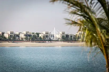 🏝️🔥 امتلك فيلا فاخرة على الواجهة البحرية | ميناء العرب – رأس الخيمة 🌊👑