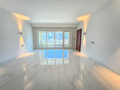 Luxurious 1-BHK // Modern Layout // Summer Offer // Close To Metro