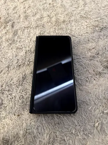 Used OPPO Find n6 with Black Case - excellent condition