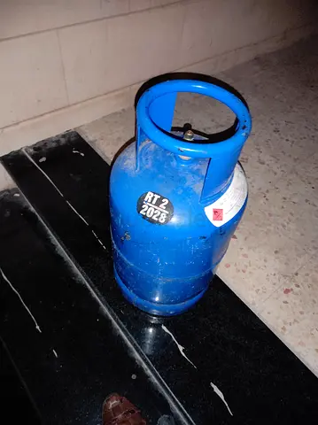 Gas cylinder