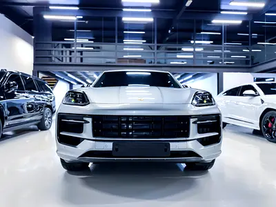 2025 Porsche CAYENNE — фото 2
