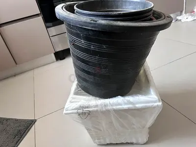 Plant pots