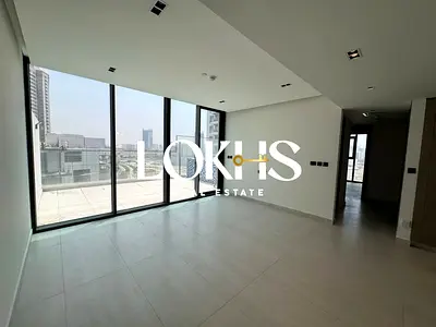 CORNER UNIT I BRAND NEW | PRIVATE POOL |