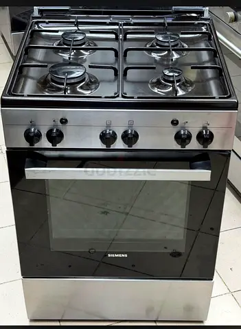 Siemens gas cooker 4 burner neat and clean perfect working