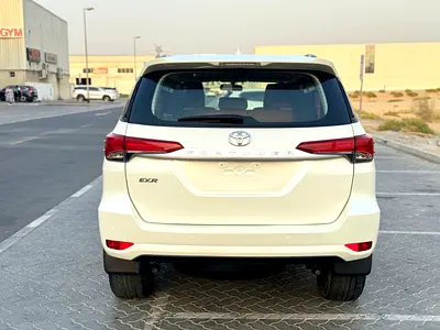 2020 Toyota FORTUNER 照片 8