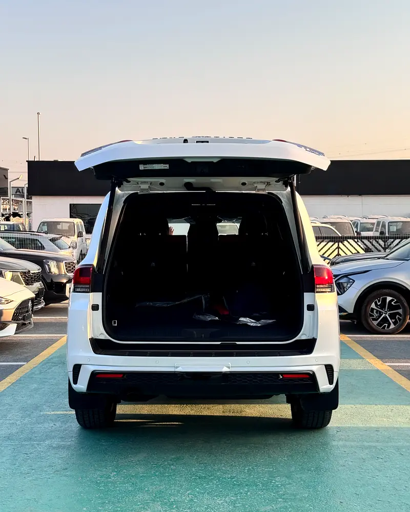 Toyota Land Cruiser 2024
