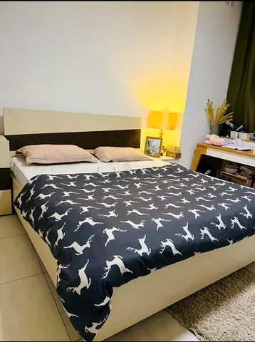 Super king size bed with good quality mattress modern bed wd headboard 8months old 650aed fixd price