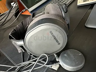 SteelSeries Arctis 7 Wireless Over-Ear Gaming Headset - Good Condition
