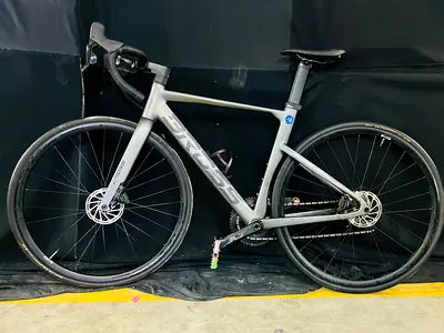 Road bike half carbon