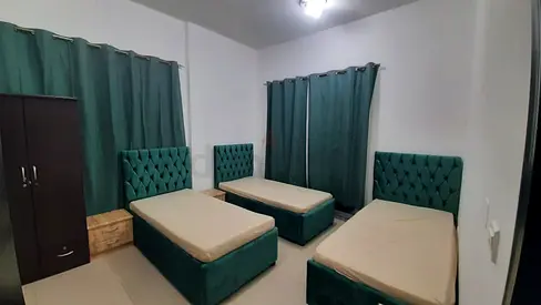 Bed Space in Master Room | Near Metro | Males Only