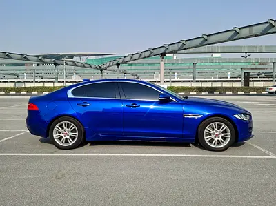 2017 Jaguar XE — миниатюра 4