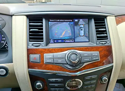2017 Infiniti QX80 — фото 14